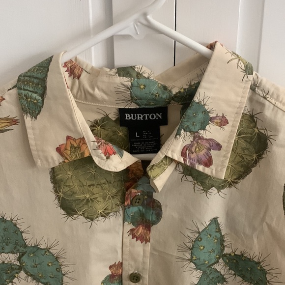 Button Button Down - Picture 3 of 5